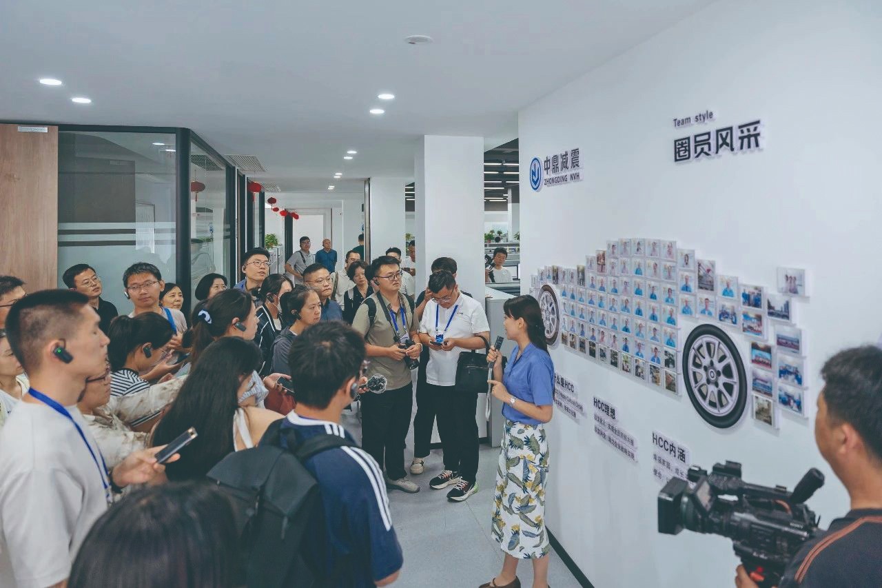 “活力中国调研行”媒体采访团走进中0
